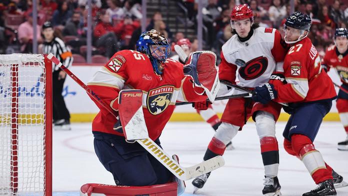 Momentka ze zápasu Florida Panthers – Carolina Hurricanes