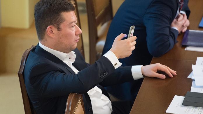Okamura vyzval ministry k demisi! Zapomněl asi, že už v demisi jsou