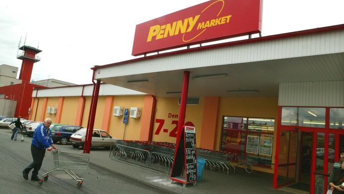Další řetězec zvyšuje mzdy! Penny Market přidá pokladním 2 tisíce