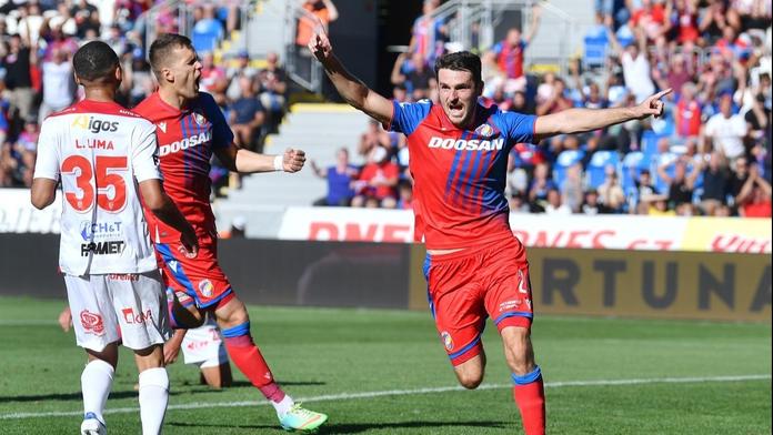 Mick van Buren hattrickem sestřelil Teplice, Plzeň vybojovala výhru