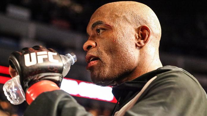 Rána pro UFC 198: Galavečer přišel o jednu z hlavních hvězd!