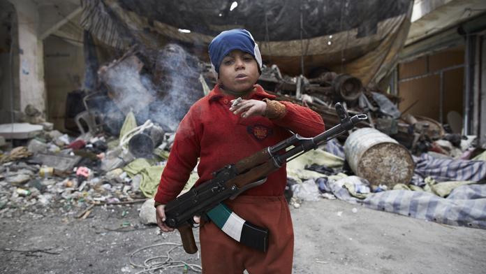 Ahmed (8) se stal dětským vojákem: Moje rodina je mrtvá, co bych měl dělat?