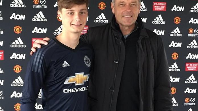 Šestnáctiletý brankář Ondra je bez sebe! Míří do Manchesteru United
