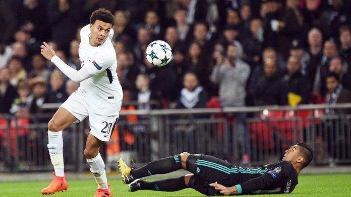 Tragikomedie Realu: Casemiro chtěl faul, ale teď baví celý svět!
