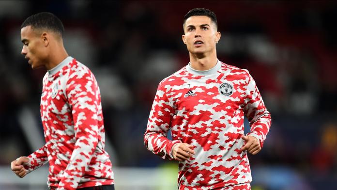 Greenwood zůstává ve vazbě. Jeho dresy zmizely z prodeje, Ronaldo si ho smazal