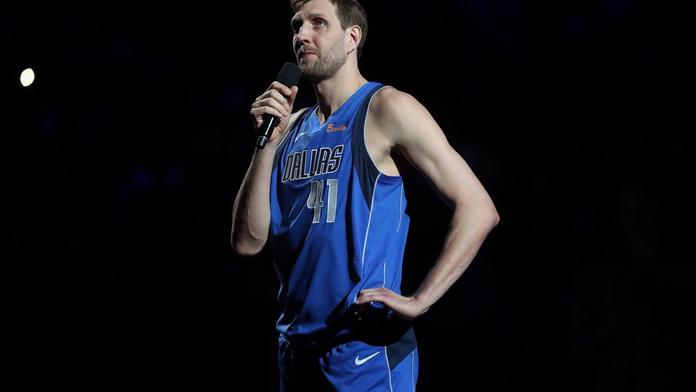 Když obři pláčou: Nowitzki se stal legendou, ukončil kariéru v NBA!