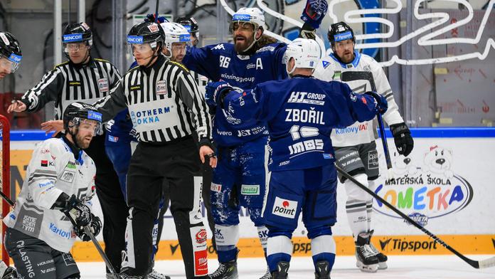 Skvělý vstup Komety do zápasu rozhodl, do Varů jede s mečbolem