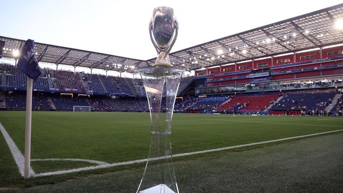Superpohár UEFA ON-LINE: Aston Ville chybí hvězdy, na lavičce i vítěz Zlatého míče