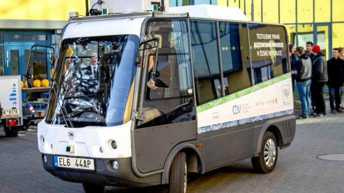 V Brně se bude testovat první autonomní minibus. Rovnou začne vozit cestující