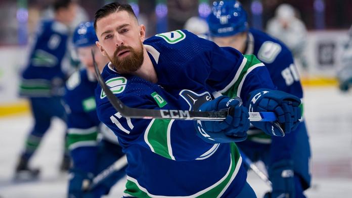 V NHL mám něco za sebou, řekl Hronek po premiéře. Ocenil i fanoušky Canucks