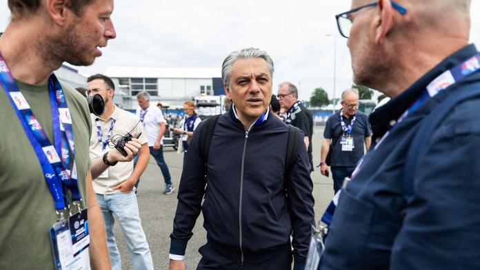 Šok v Renaultu. Úspěšný šéf náhle končí, auta vymění za úplně jiný obor