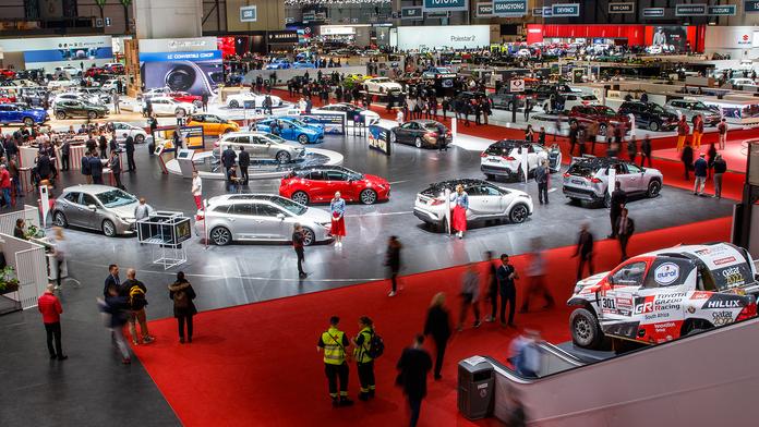 Záhada na autosalonu v Ženevě. Navigace ukazují něco divného