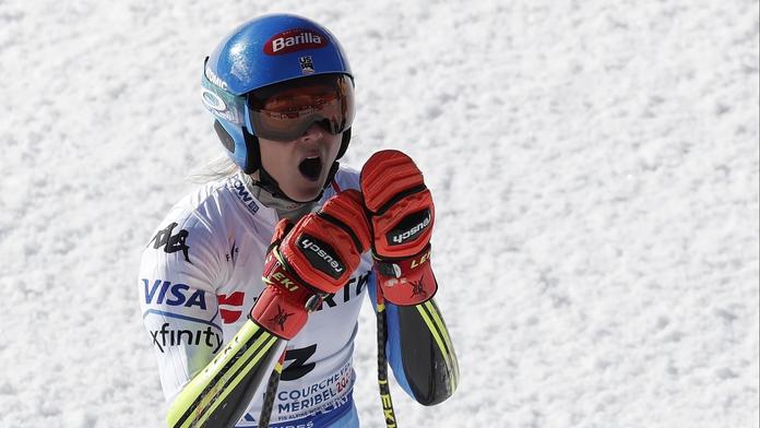 Těžký pád a náraz do bariéry. Pro Shiffrinovou letěl vrtulník