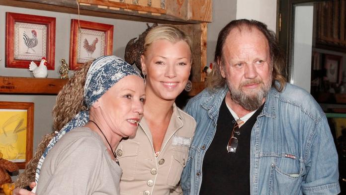 Helena Zeťová s maminkou Alenou Semelkovou a nevlastním otcem Leškem Semelkou