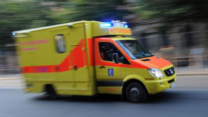 Český řidič kamionu způsobil v Německu nehodu. Zemřelo batole