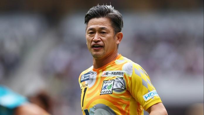 Nejstarší fotbalista si prodlouží kariéru. Japonský Jágr si zahraje v Portugalsku