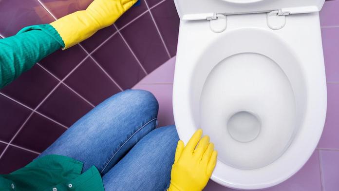 Jak odstranit zápach na WC? Maminky objevily geniální trik!