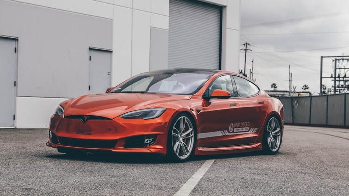 Tuning elektromobilů! Zní to šíleně, ale skutečnost je (trochu) lepší