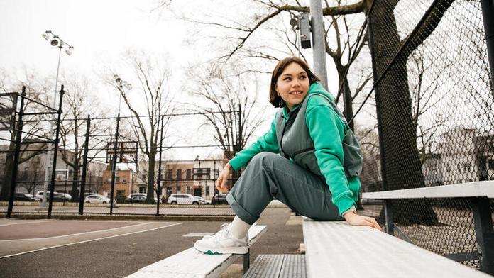 Tenisky vs. barefoot: Jak vybrat správné boty?