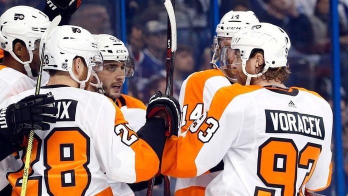 Voráček táhl Flyers k výhře nad lídrem NHL. Polák lišácky skóroval