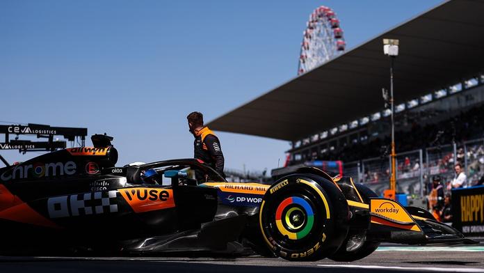 V tréninku F1 dominovala stáj McLaren. Cunoda na dně, zářil Hadjar