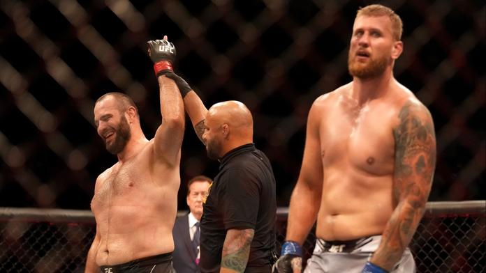 Slovensko má v UFC další výhru, Budayův triumf je ale zpochybňován