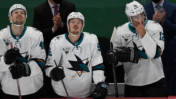 Pocta pro legendu Sharks. Marleau vyrovnal rekord slavného Howea