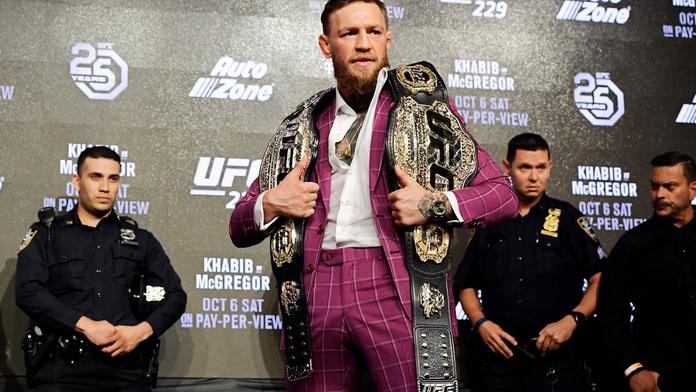Odeberte mu titul, hlásí McGregor na adresu šampiona