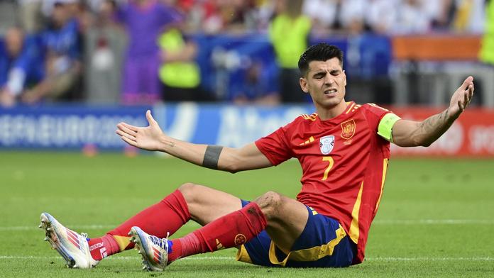 Všude jsem šťastnější než ve Španělsku. Fanouškům chybí respekt, řekl Morata