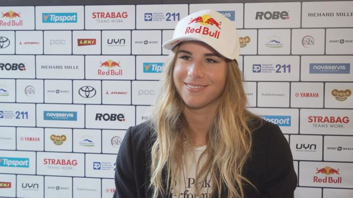 Ledecká jela první závod sezóny na snowboardu, ve finále ale spadla