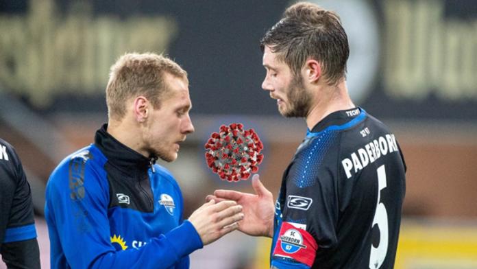 Zákaz podávání rukou! Sportovní rituály musí kvůli koronaviru stranou