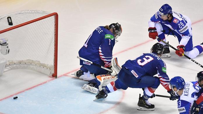 Slováci stále mohou věřit v postup. Švédové udolali Švýcary