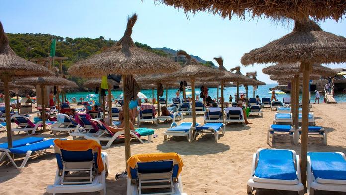 Vysoké teploty a nebe bez mráčků. Mallorca slibuje na léto teplé počasí