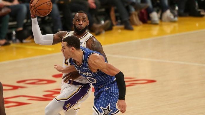 LeBron se proti Orlandu snažil marně a Lakers doma prohráli!