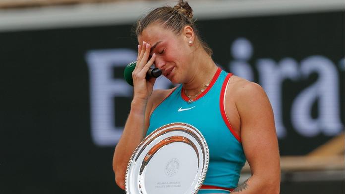 Smutek z Roland Garros zahání v plavkách. Sabalenková si užívá u moře