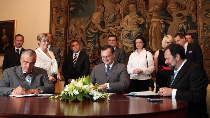 PRŮZKUM: Vláda Petra Nečase vydrží celé volební období
