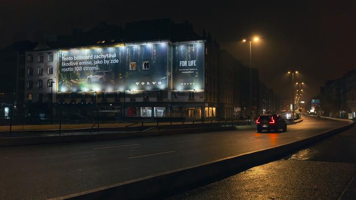 Billboard na pražské magistrále