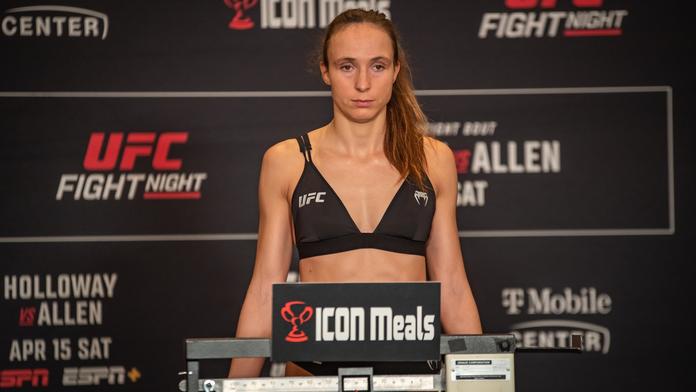 Pudilová před další bitvou v UFC splnila váhu a fanoušci žasnou nad její formou