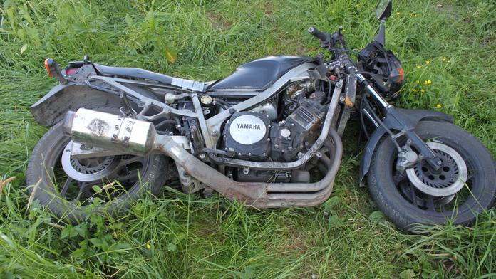 ZBĚSILÁ HONIČKA: Zdrogovaný řidič ujížděl na kradené motorce před policií desítky kilometrů!
