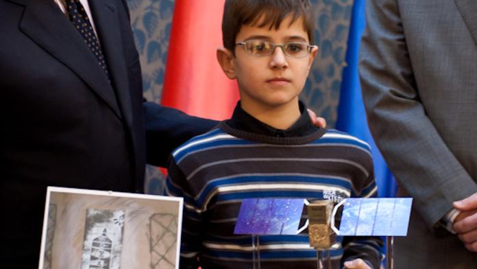 Velká pocta pro českého chlapce! Pojmenovali po něm družici
