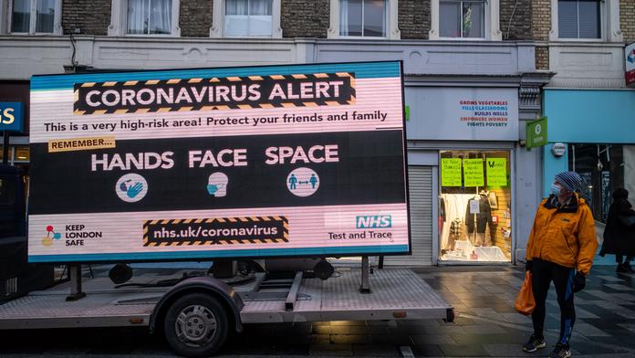 Nová mutace viru z jižní Afriky děsí, Británie i Německo ruší lety