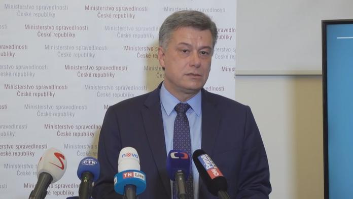 Soudce zveřejnil příkaz k prohlídce u Petra Hladíka. Ministr podal kárnou žalobu