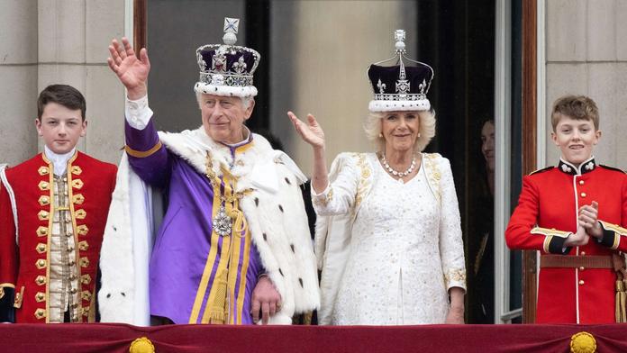Král Karel III. a královna Camilla