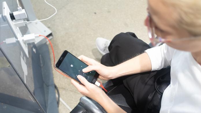 Riziko na dovolené? Veřejné Wi-Fi připojení i USB nabíječky