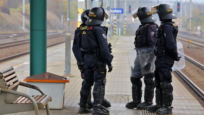 Bitka v Sokolově! Tamní obyvatelé se porvali s vodáky, zraněno bylo 13 lidí