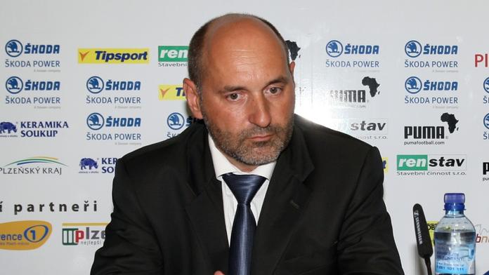Šéf Plzně Paclík podal trestní oznámení na sudího Adámka. Chce po něm půl milionu