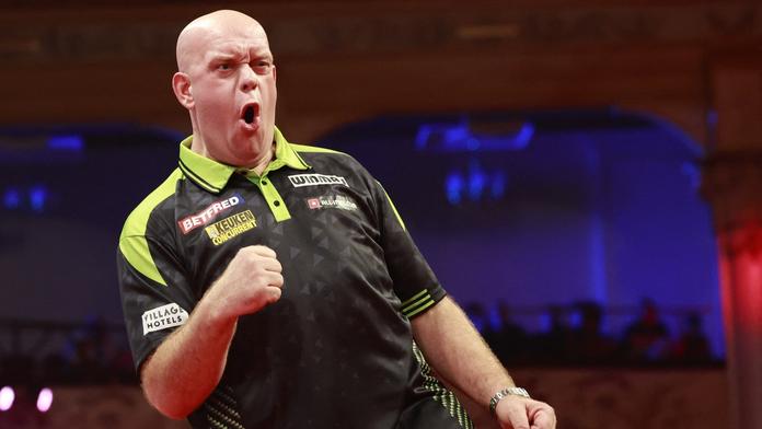 Van Gerwen po velké bitvě postoupil do druhého kola. Nečekaně brzy končí Clayton