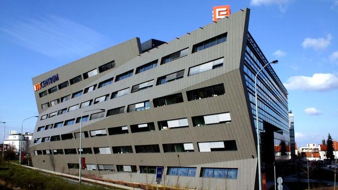 Fraška v ČEZu! Kvůli baterce evakuovali 1000 lidí