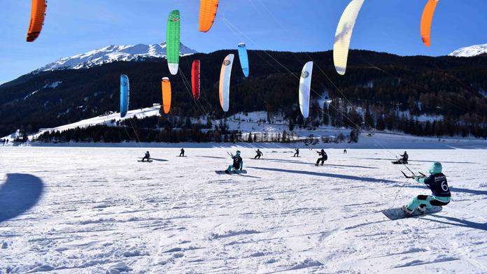 Češi dobývají svět ve snowkitingu! V Itálii zazářil vítězstvím Schutz