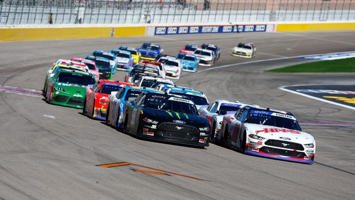 Závody NASCAR vstupují do posledního kola play-off. Kdo postoupí?